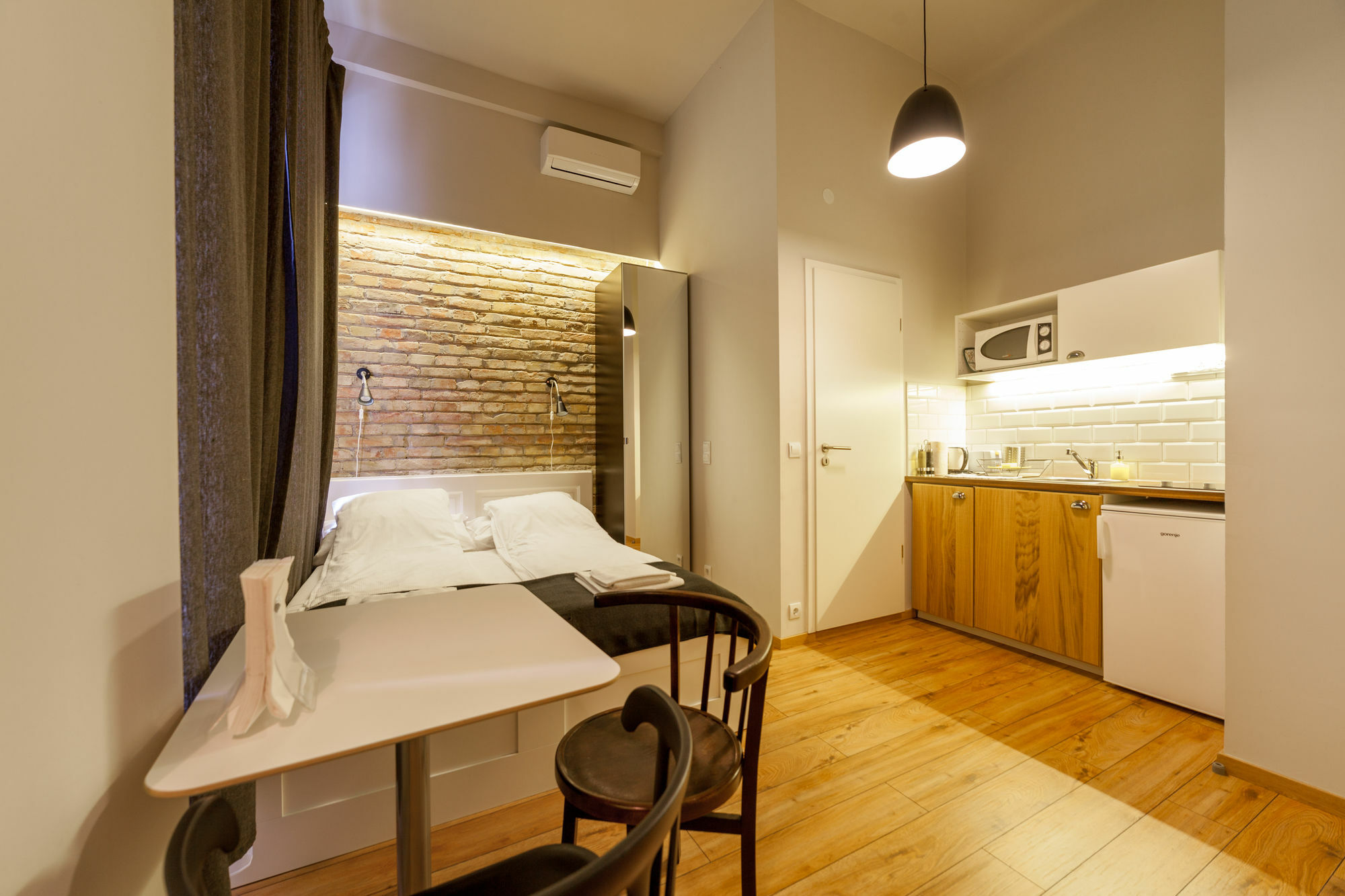 ตาตรา 4 สตูดิโอ อพาร์ตเมนท์ Apartment บูดาเปสต์ ภายนอก รูปภาพ